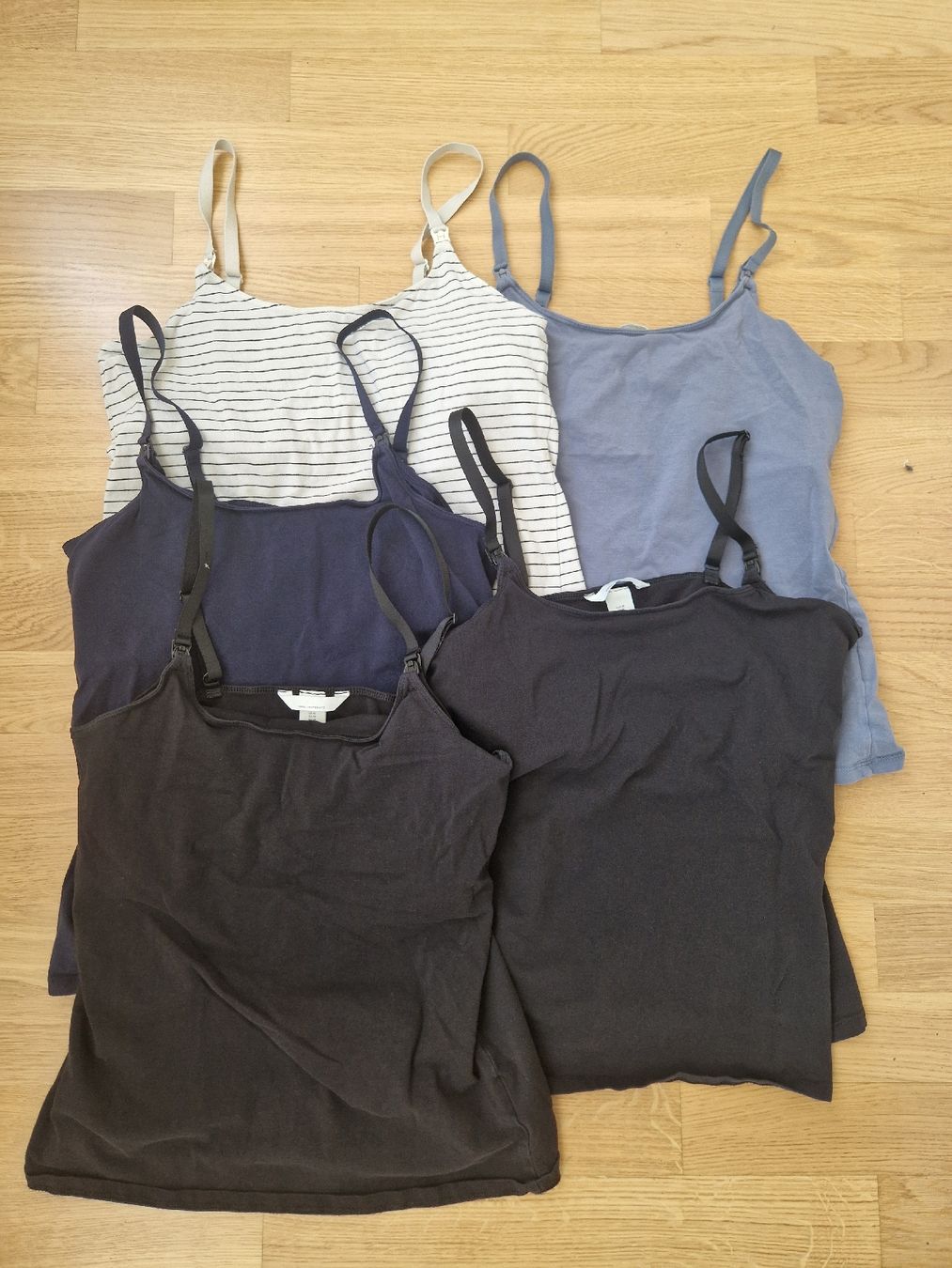H&M Lots de vêtements: Stilloberteile H&M – D'occasion à Basel par Alekto