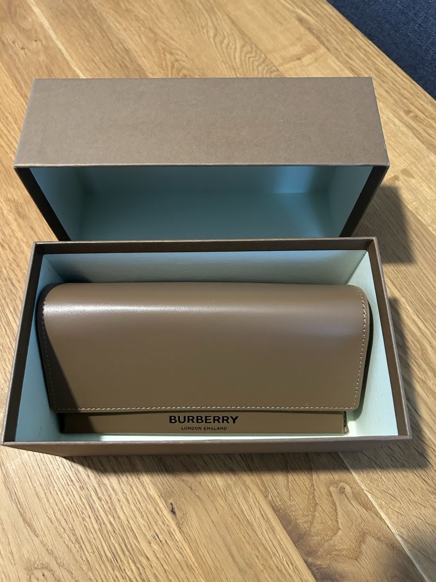 Burberry Occhiali & Lenti: Burberry Sonnenbrille – Nuovo e nell'imballaggio originale da Diepflingen venduto da Morla30 1