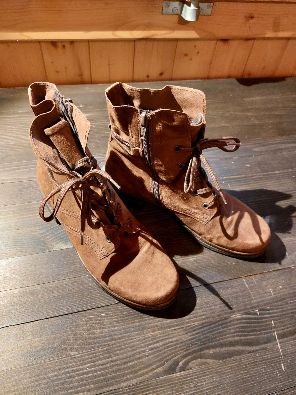 Gabor Scarpe da donna: Stiefelette – Nuovo (secondo la descrizione) da Langnau i. E. venduto da Mirjbri 1