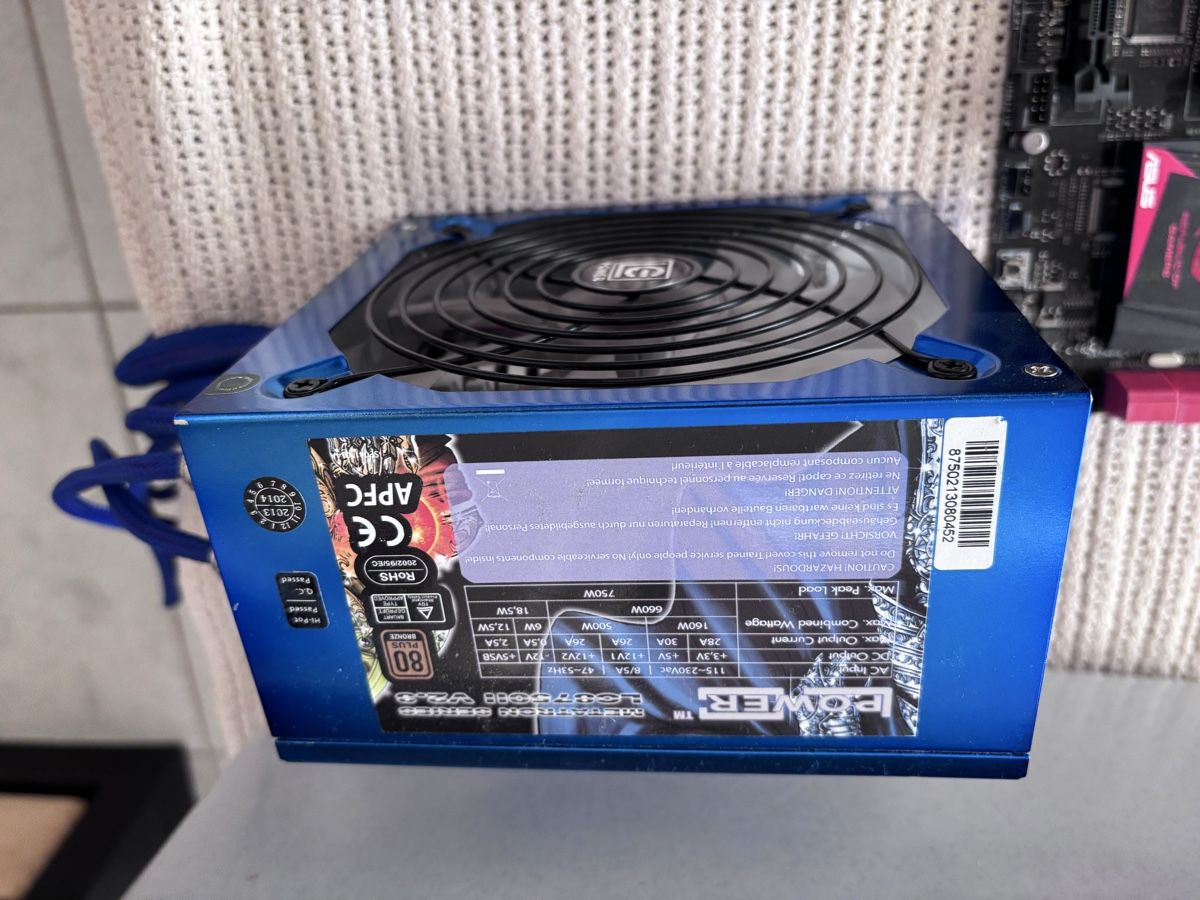 PCs: Diverse Computerteile  – Gebraucht aus Wangen SZ von Wangen12 1