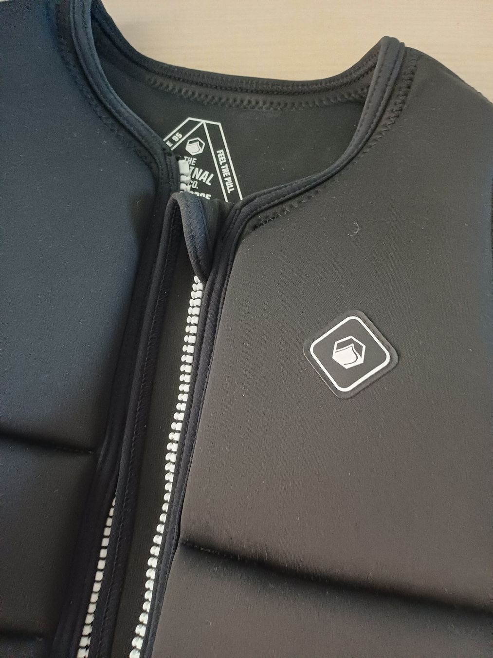 Gilets de sauvetage: Prallschutzweste Liquid Force – Neuf (Voir description) à frauenfeld par _Plies_ 4
