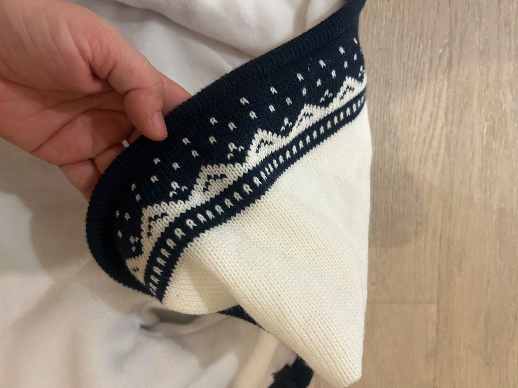 Giacche & Cappotti: Warme Strickjacke mit Kapuze, Wintermuster, Top Zustand – Nuovo e nell'imballaggio originale da Zürich venduto da Caffeinecat 1