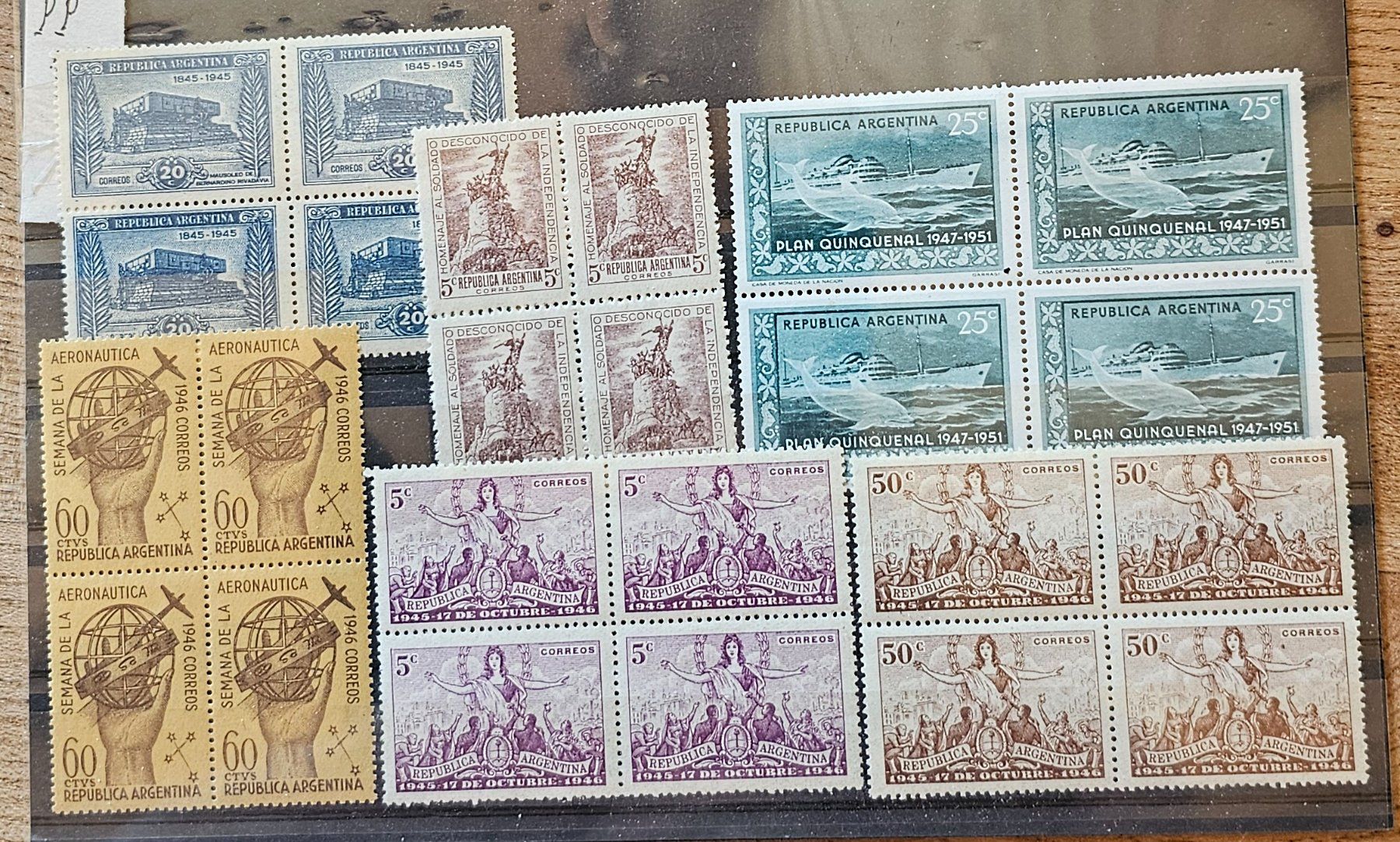 Tous les timbres: ARGENTINIEN - 4er-Bl. ** – Neuf (Voir description) à Les Valettes par Nuba1