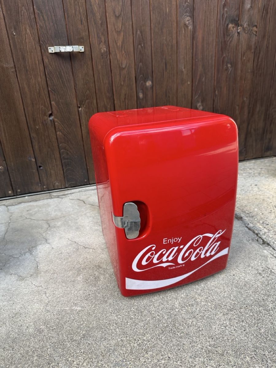 Kühlschrank: Original Coca-Cola Kühlschrank – Gebraucht aus Ebertswil von Freestone