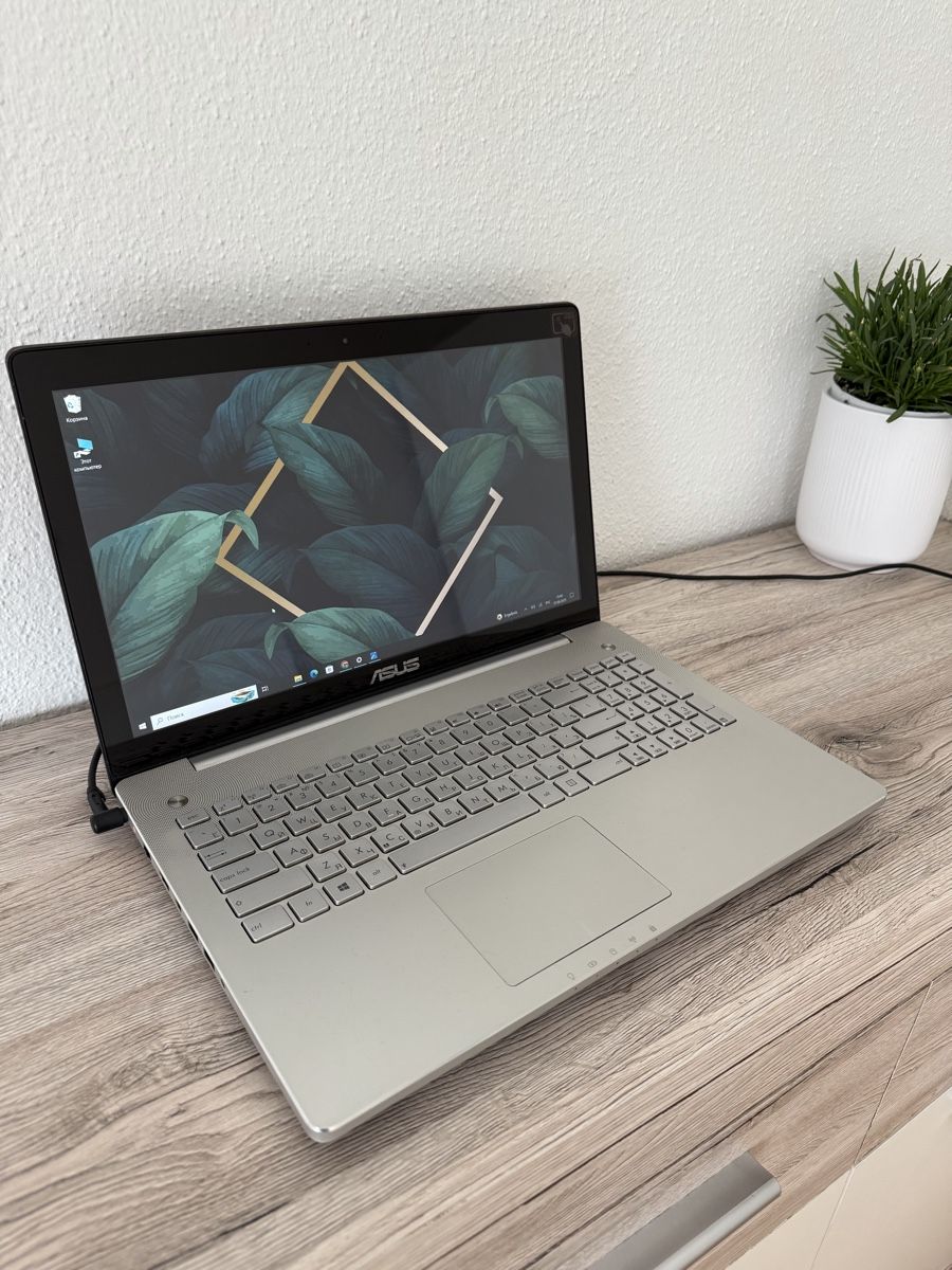 Asus Notebook: ASUS N550L Touchscreen Laptop – Usato da Wetzikon ZH venduto da ber_pr6n