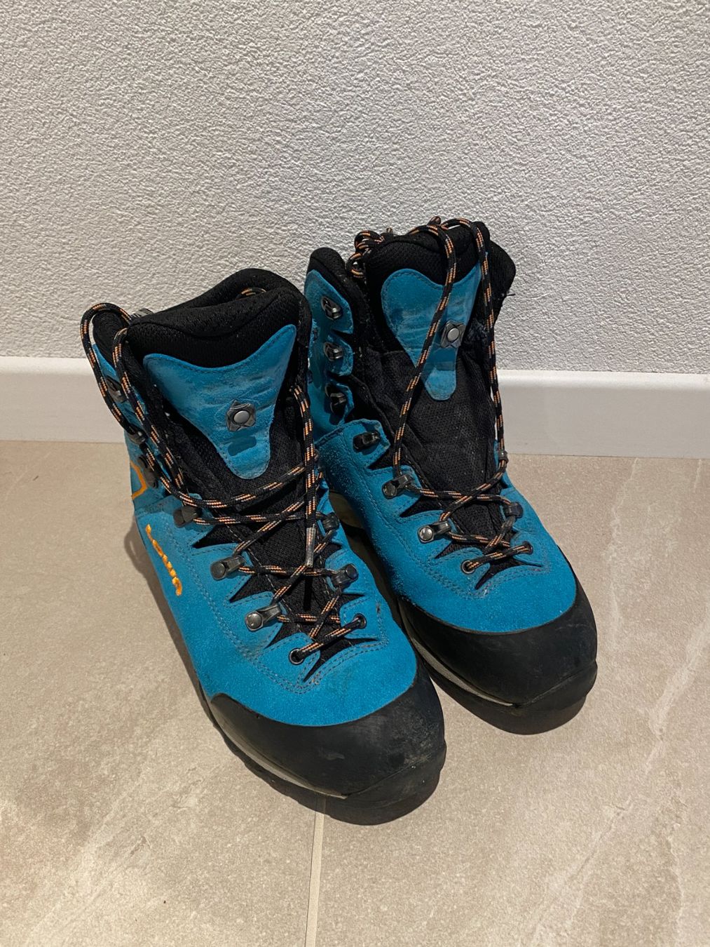 Lowa Chaussures hommes: Wanderschuhe Gr. 37 – D'occasion à Gais par fam_bt2g 1