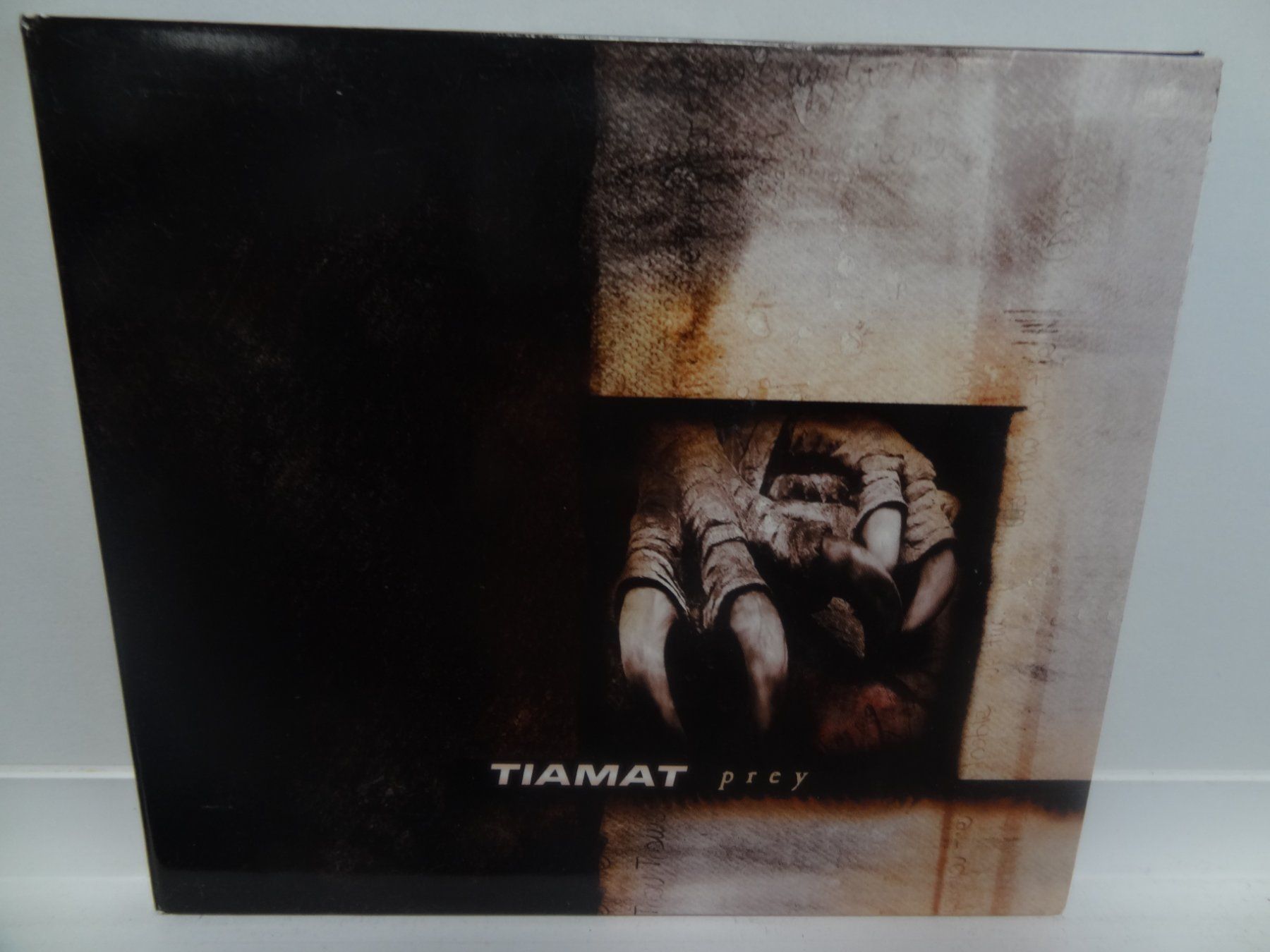 CD: Tiamat Prey-Ltd (CD) – Usato da luzern venduto da musicandart
