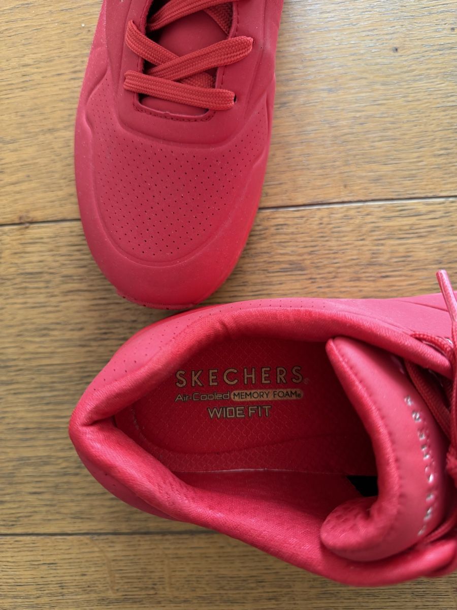 Skechers Damenschuhe: Rote Skechers Gr. 41, Wide Fit – Neu (gemäss Beschreibung) aus Rütihof von Rosy13 1