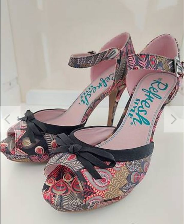 Chaussures femmes: Refresh Style High Heel Sandalette Gr.39 – D'occasion à Flurlingen par Atea8