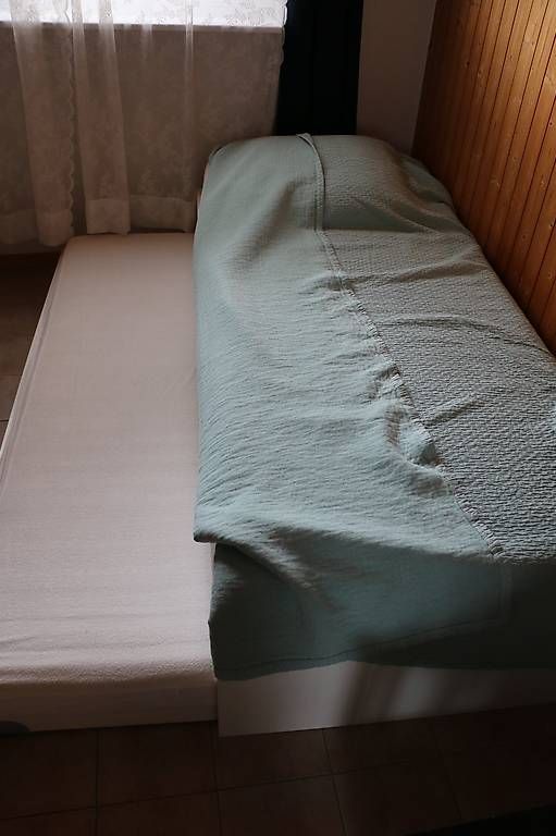 Betten: Bett mit Auszugbett  – Gebraucht aus Meisterschwanden von the_p9l8 2
