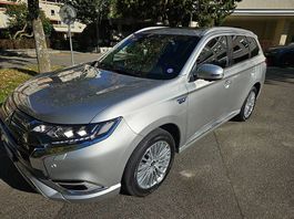 FR/DE/EN-MITSUBISHI OUTLANDER 2.4 PHEV Diamond 2019/63200 km
