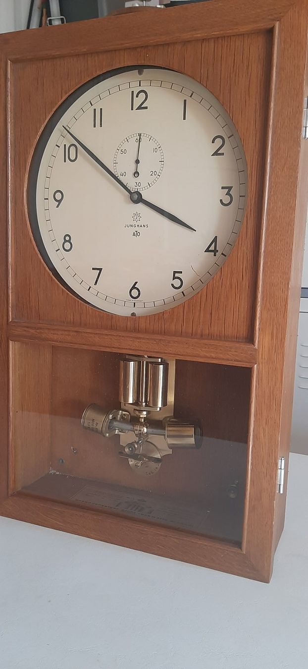 Junghans Orologi da terra & Orologi da parete: ATO Junghans (Mutteruhr) – Usato da Uhwiesen venduto da Timtim