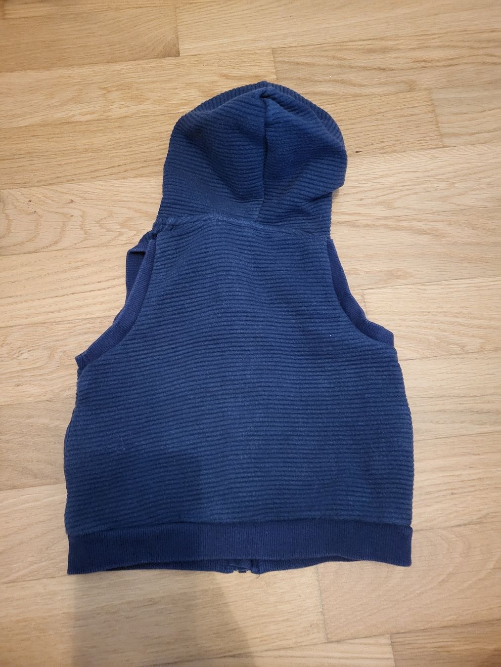 Altro abbigliamento per bambino: Ärmellose Kapuzenjacke Weste Grösse 68, – Usato da Wikon venduto da lin_qw8x 1