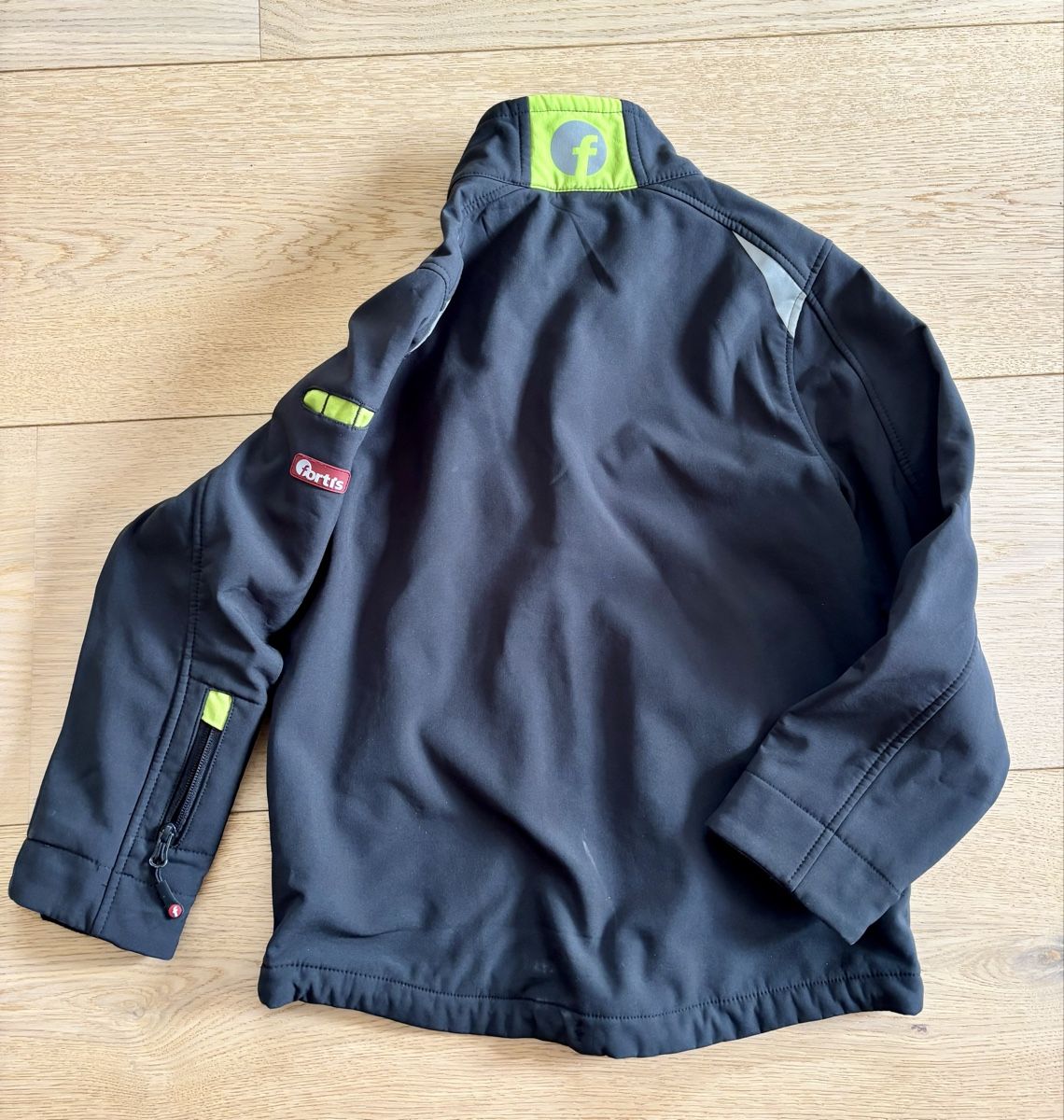 Fortis Giacche & Cappotti: Kinder Softshelljacke Fortifs Grösse 134/140 – Usato da Ebnat-Kappel venduto da Janine061 1