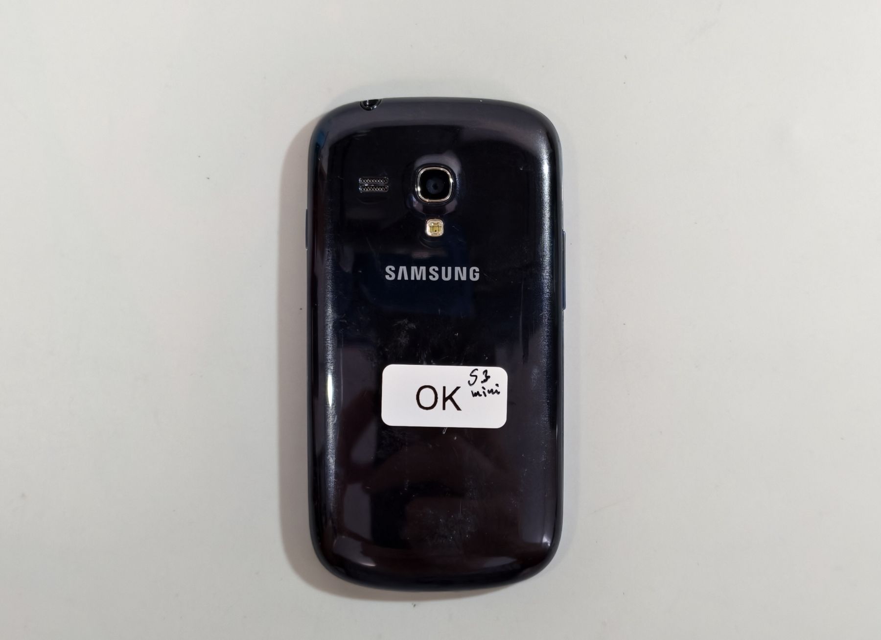 Samsung Telefoni cellulari / Smartphones: Samsung Galaxy S3 mini schwarz – Usato da Ehrendingen venduto da Rocky985 2