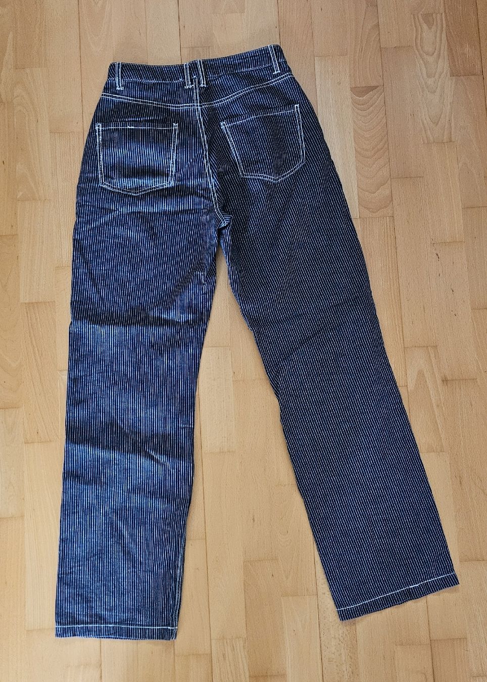 Jeans: JDY Hose gestreift dunkelblau – Usato da Rombach venduto da ThriftBetter 2