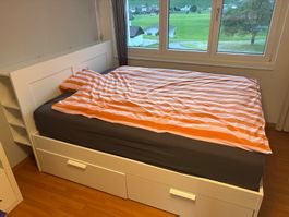 Ikea Bett mit Schubladen und Kopfteil