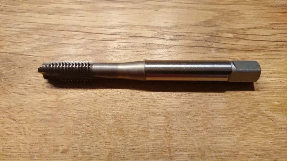 Tous les outils: Gewindebohrer OSG M10 – D'occasion à Rheineck par robse-ponte