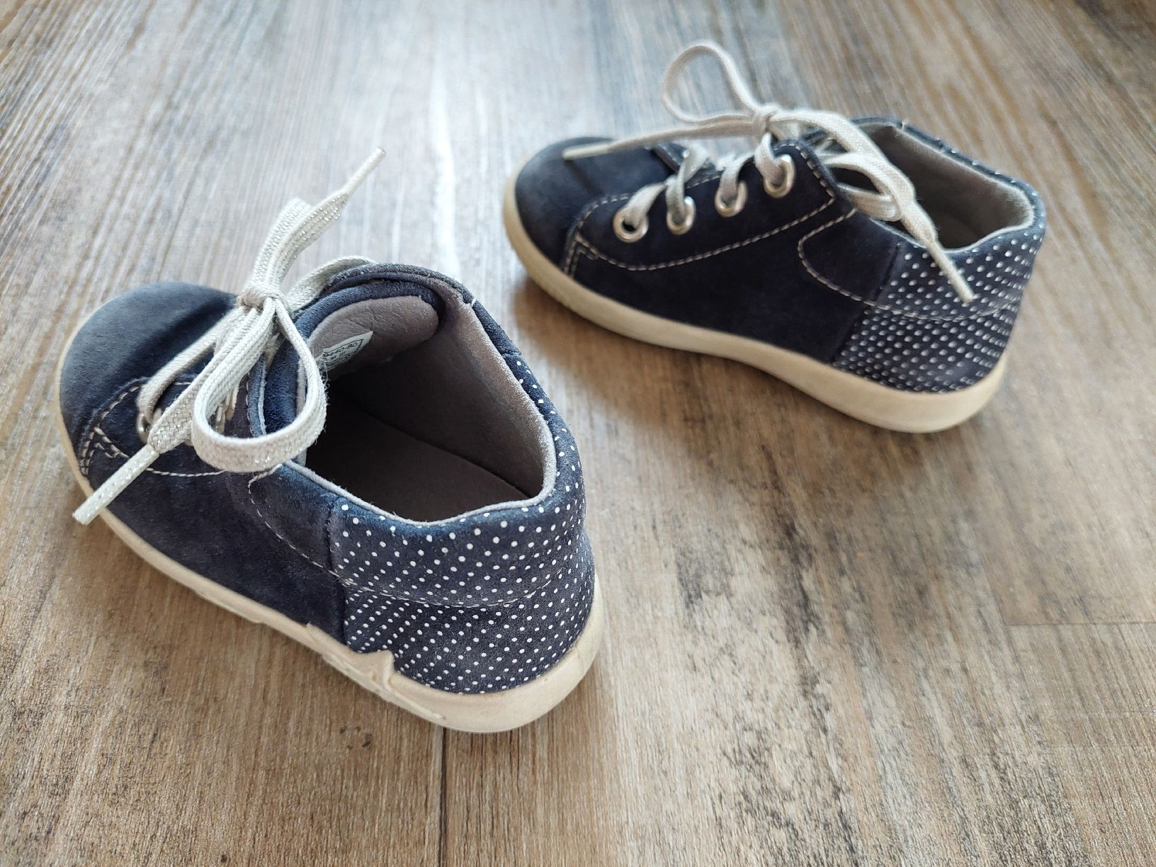 Chaussures garçon: Superfit Schuhe 22 – D'occasion à Aeschi b. Spiez par Corin1234 2
