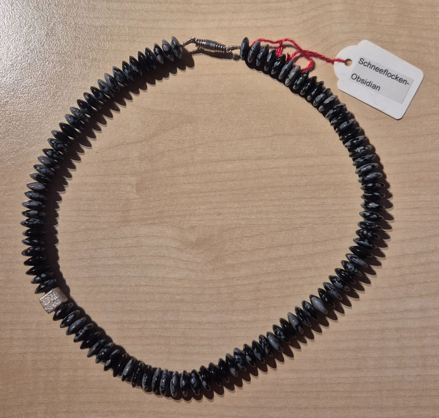Catenine: Schneeflocken-Obsidian Halskette – Usato da Thun venduto da tinu2031