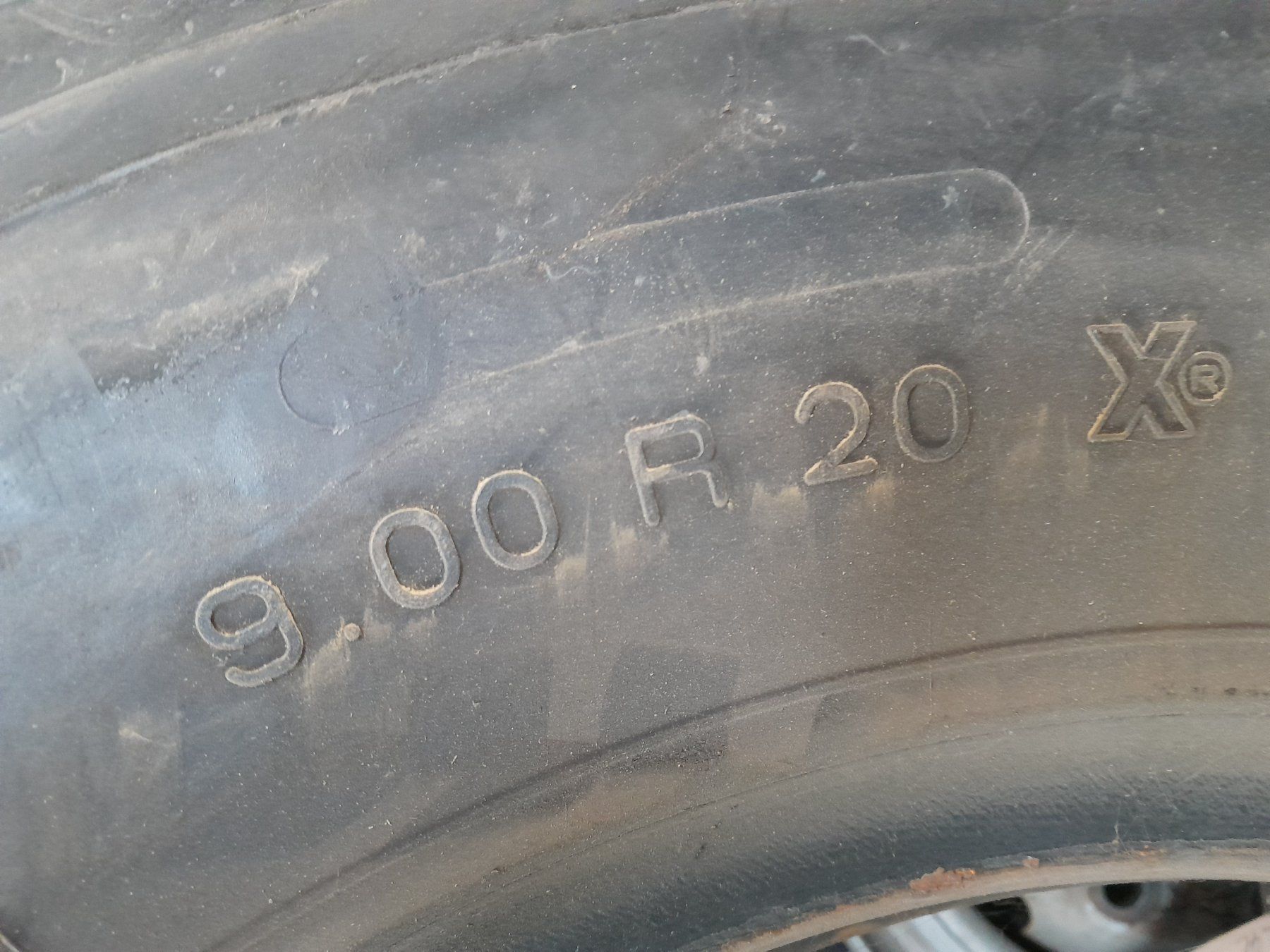 Michelin Pneumatici & Ruote complete: 2x Michelin Reifen 9.00 - 20 – Usato da Nesslau venduto da Altherr12