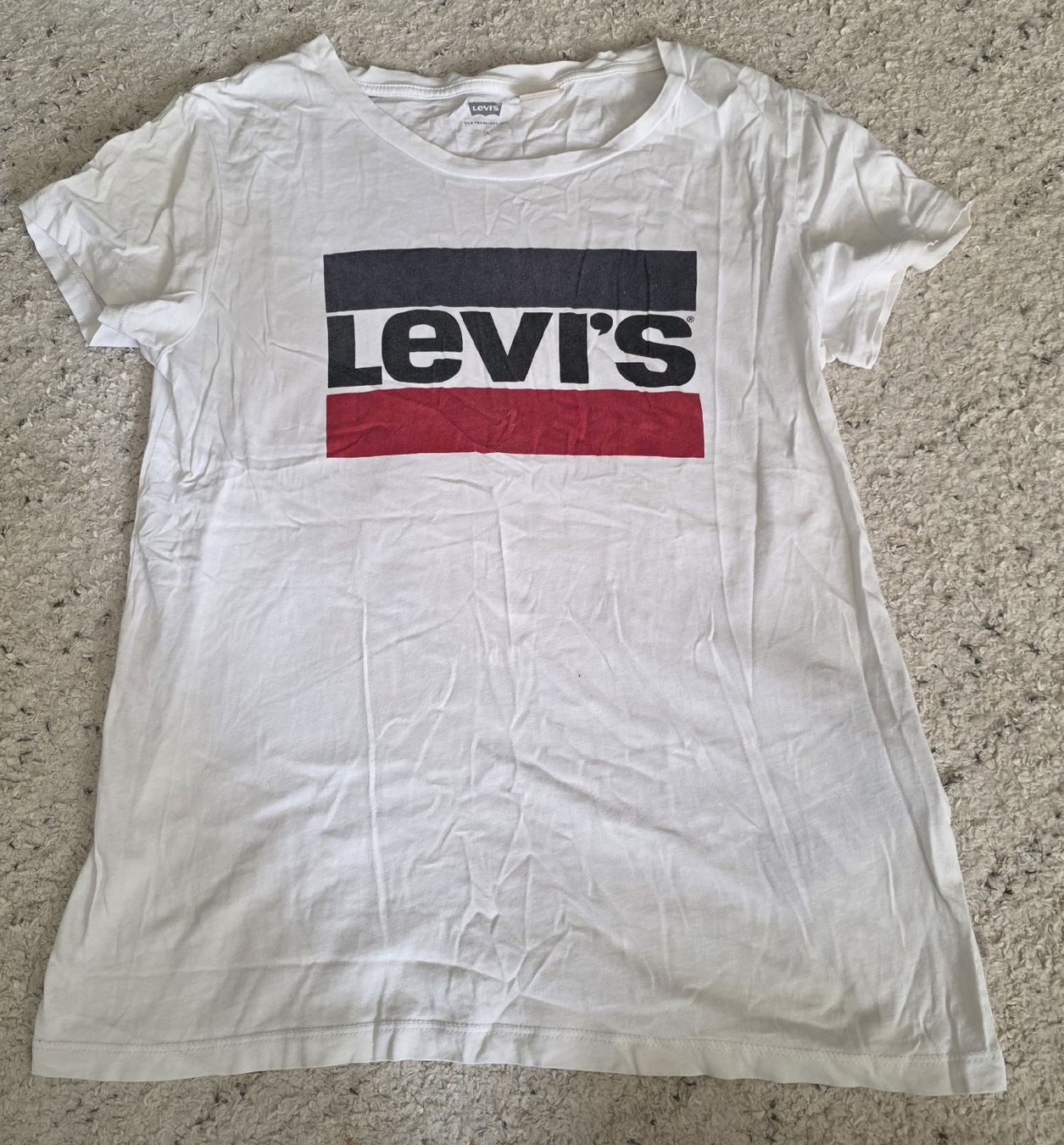 Levi's T-shirt: T-Shirt Levi's Blanc Taille S – Usato da Vevey venduto da Renka2011