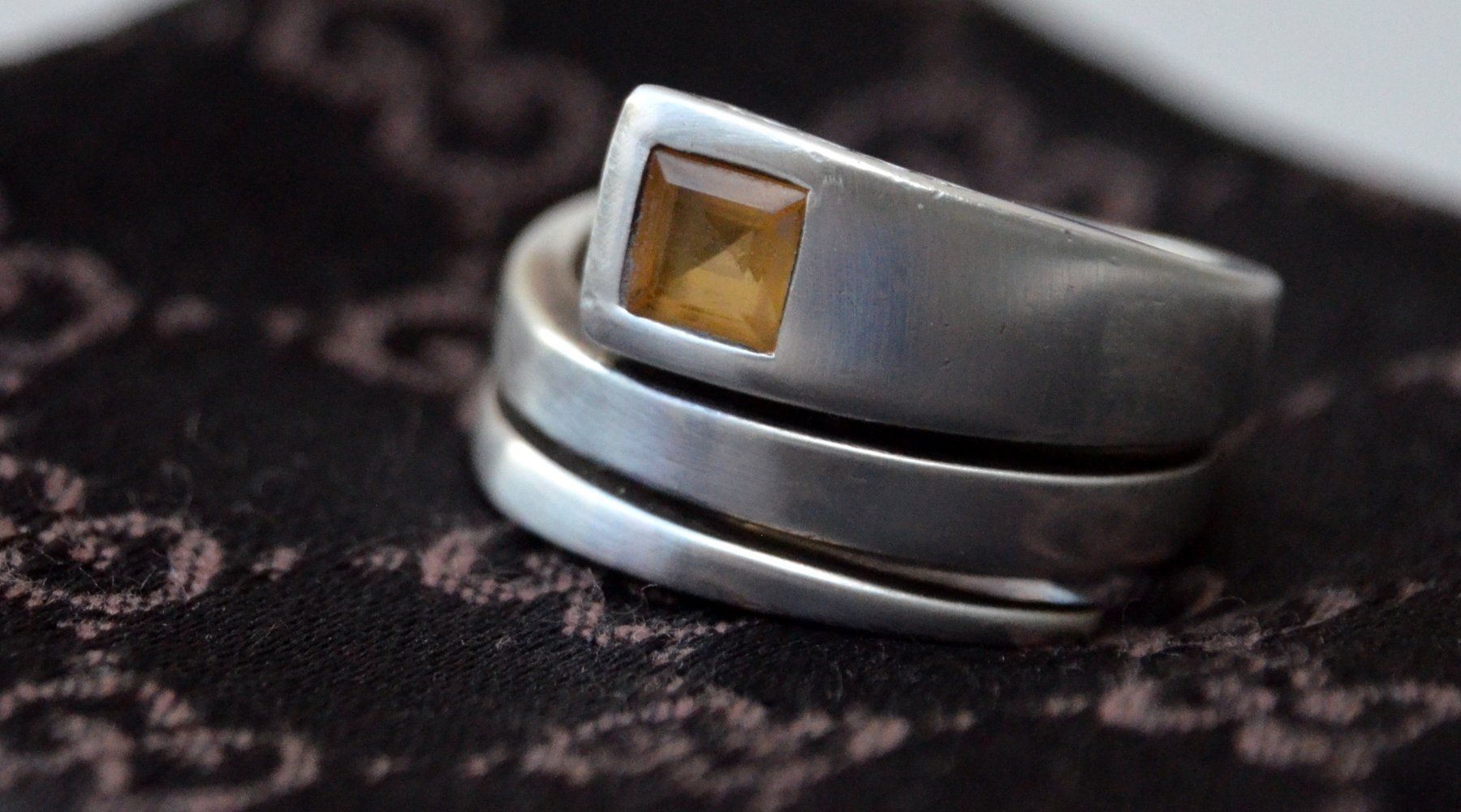 Gucci Anelli: Gucci Ring / Bague Silber/ Argent 925 Topas - topaze – Usato da Collonges venduto da Auganien
