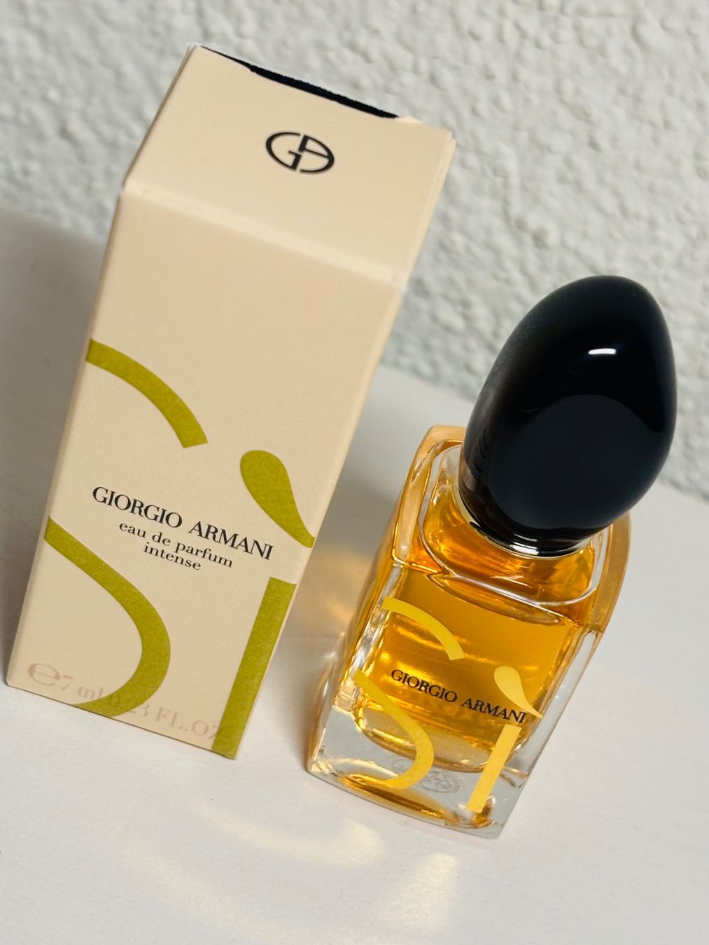 Armani Profumi & Eau de Toilette: Armani SI Intense EdP 7 ml Miniatur NEU – Nuovo e nell'imballaggio originale da Gossau SG venduto da Parfum_and_Co 3