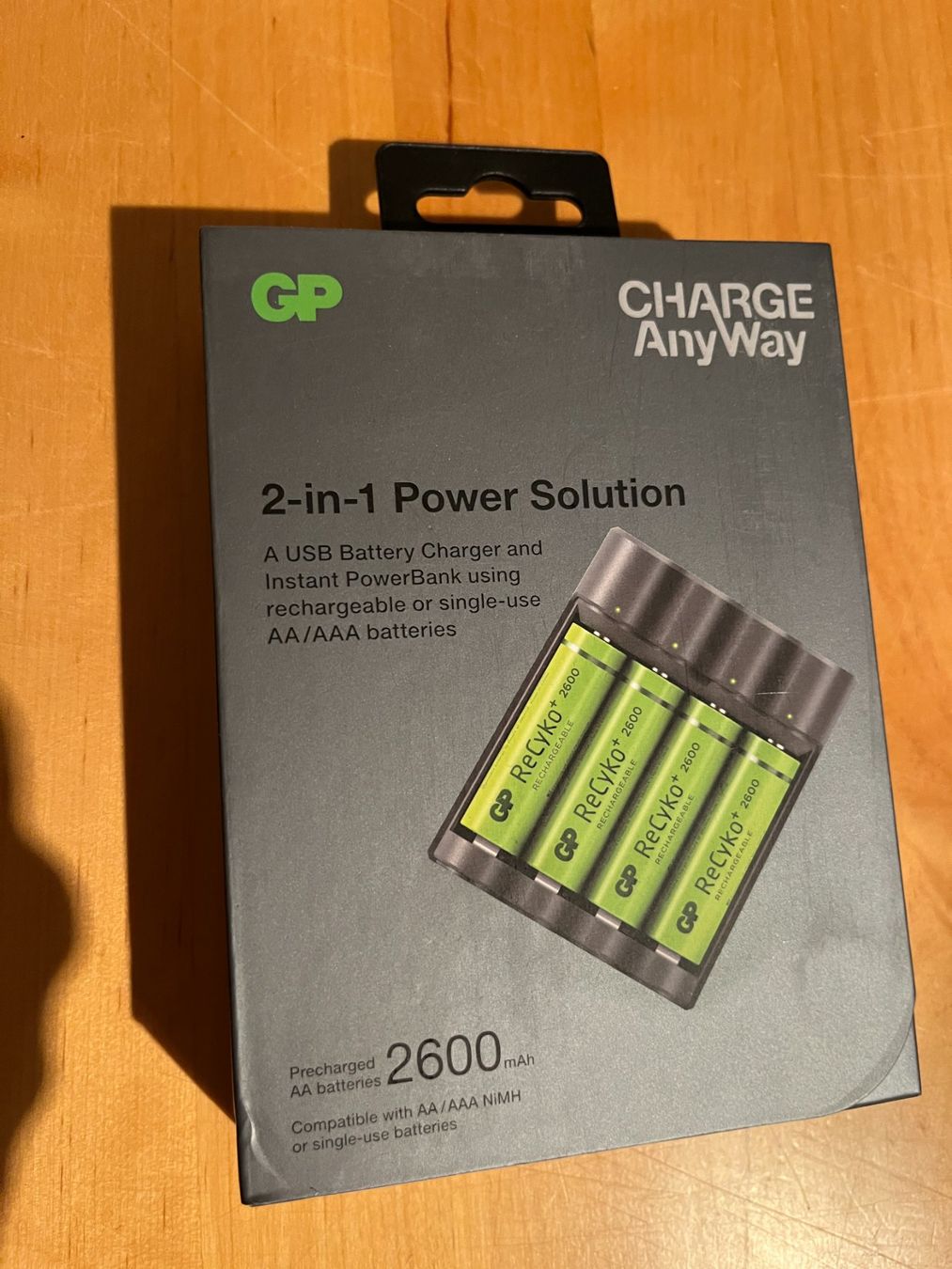 Caricatori & Batterie: Ladegerät mit Akkus, GP Charge anyway – Nuovo e nell'imballaggio originale da Bärschwil venduto da Neo_777