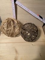2 Deko-Kugeln aus Schnur gewickelt