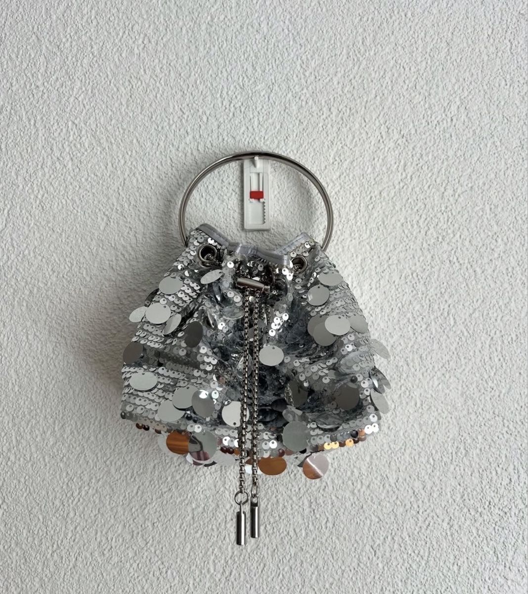 Anna Field Sacs femmes: Anna Field Pailletten Tasche Silber mit Kette  – D'occasion à Chur par faja7000