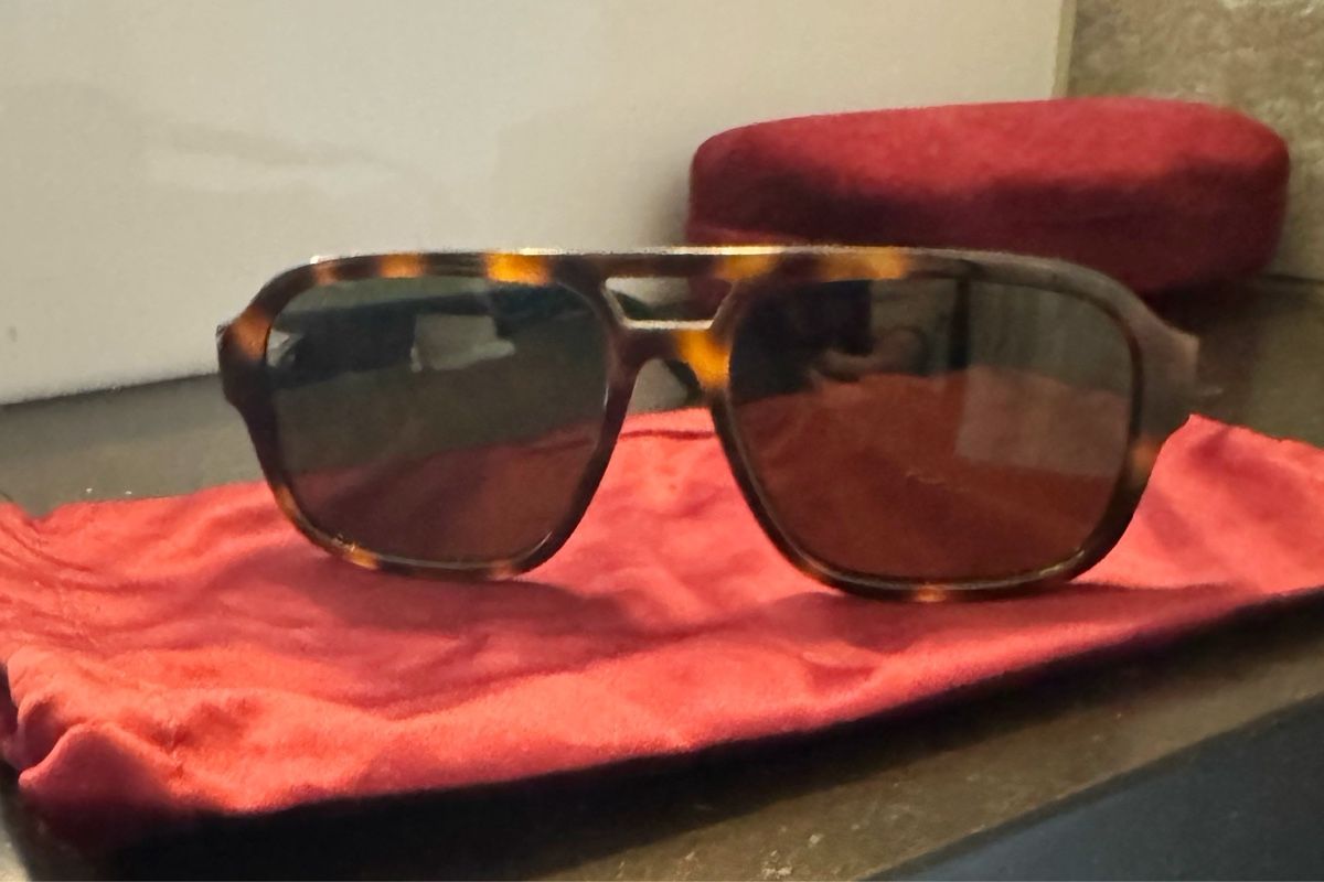Gucci Occhiali & Lenti: Lunettes solaires Gucci – Nuovo (secondo la descrizione) da La Neuveville venduto da Lak7 1