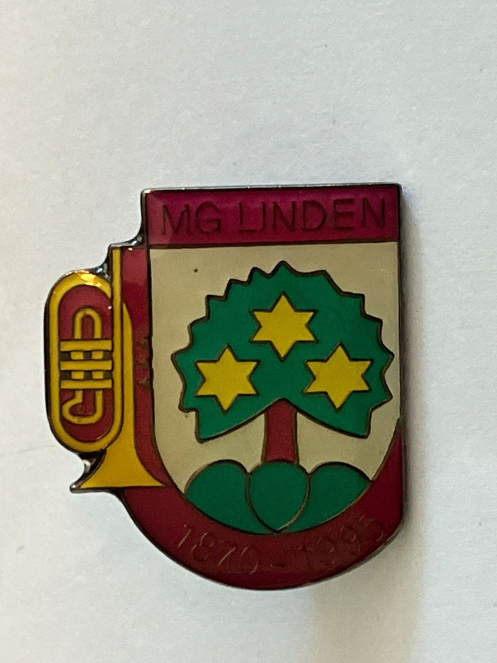 Placchette & Badge: 1 Pin Musikgesellschaft Linden – Usato da Basel venduto da djwwpp