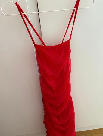 Kleid Damen rot gerafft mit Trägern Grösse XS neu