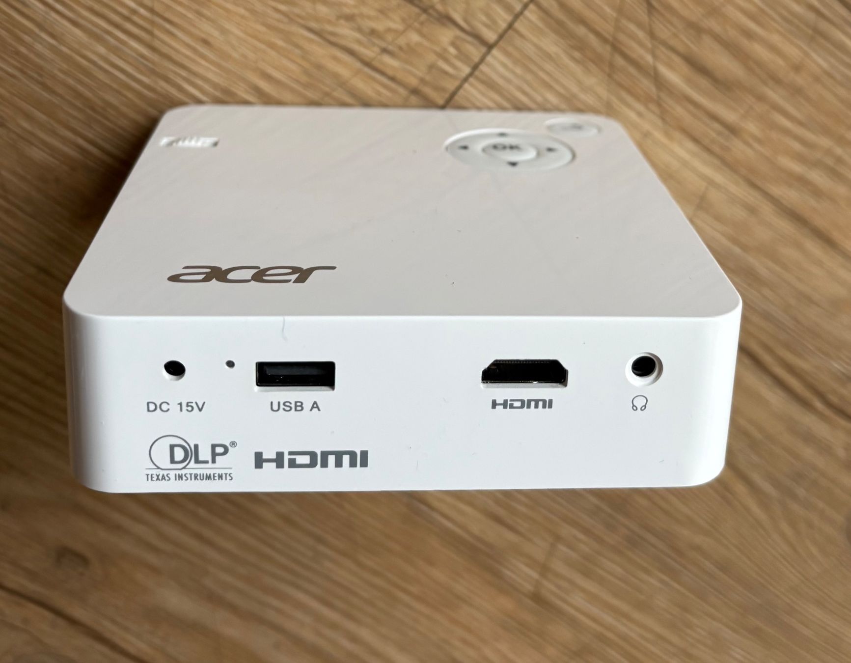 Acer Proiettori: Mini Beamer C202i Projektor – Nuovo (secondo la descrizione) da Spiez venduto da Agenda01 4