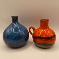 Keramikvasen Set Blau Orange – 2 signierte Vasen Retro