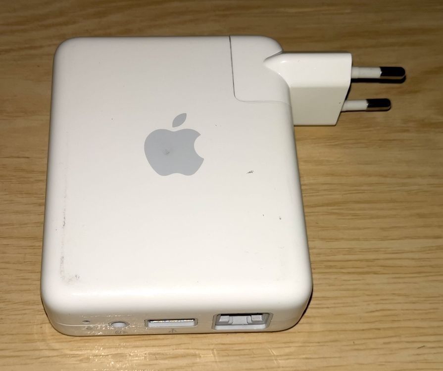 Apple Modem & Router: Apple AirPort Express Base Station - Model A1088 – Usato da Mettmenstetten venduto da zum123 1