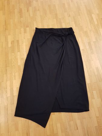 Jupe portefeuille noire Anna Field - Taille 40.