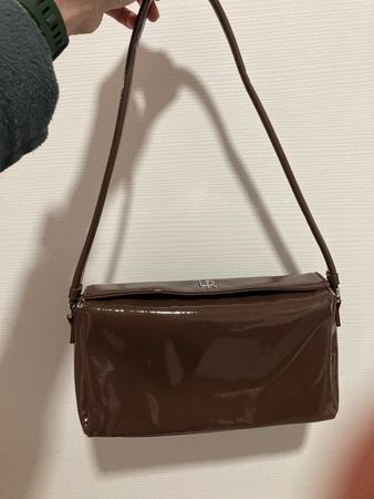 Vendo borsetta color marrone espresso in vernice