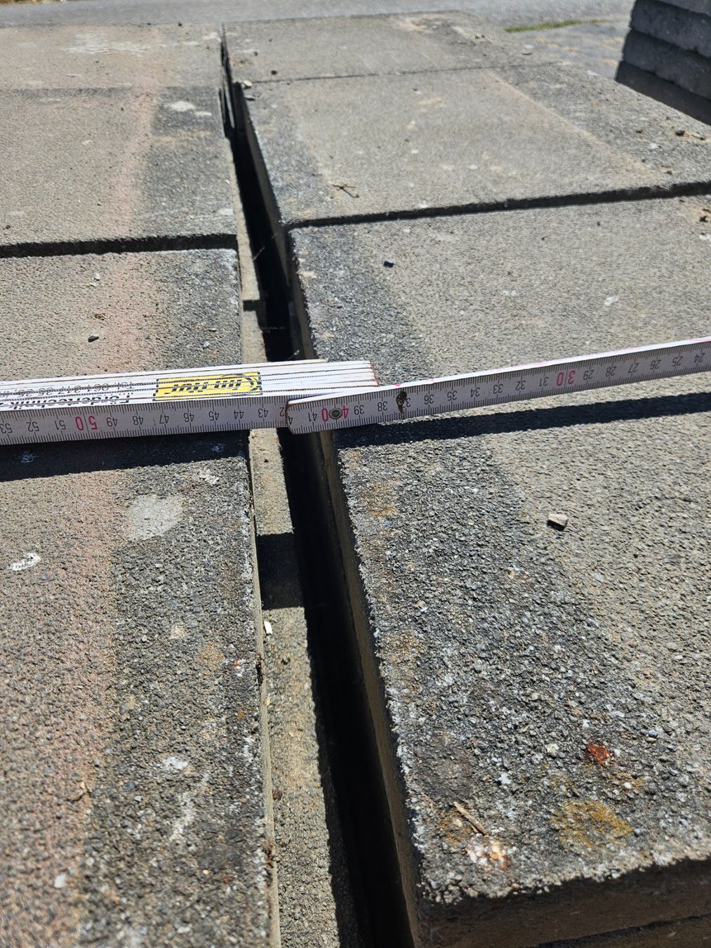 Rivestimenti per pavimenti: Terassenplatten, Gartenplatten, Betonplatten 150 Stk – Usato da Subingen venduto da honigbuur 3