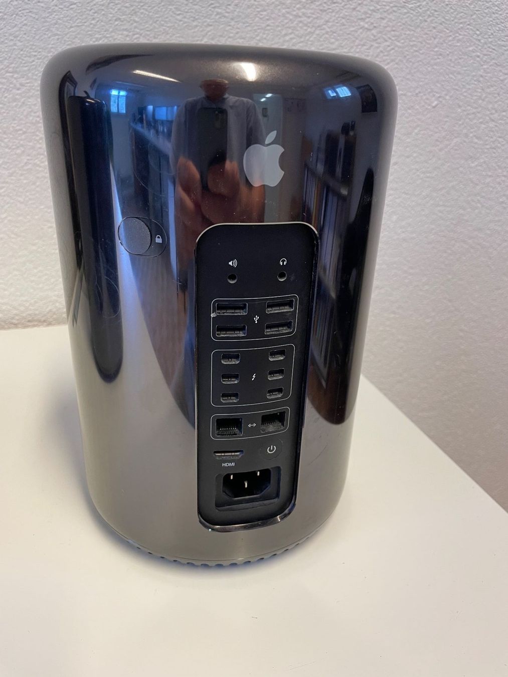 Apple PCs: Mac Pro (Late 2013). – D'occasion à Luzern par Carstenhu