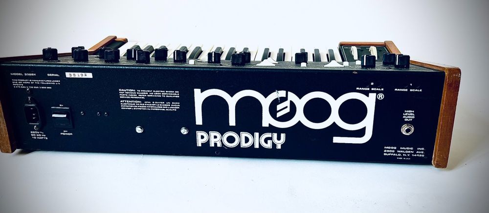 Musikinstrumente: Moog Prodigy Analogsynthesizer - Vintage Rarität. – Gebraucht aus Bern von helloliptek 4