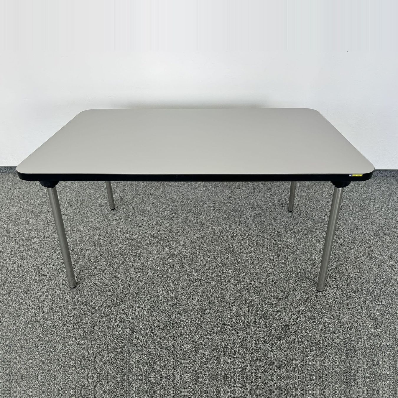 Tavoli: Top Design Free Klapptisch – Usato da Schönenwerd venduto da mcofficeshop