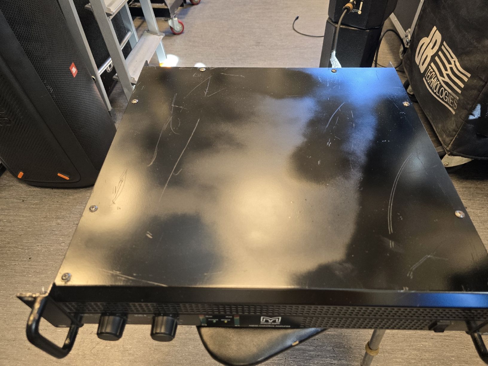 Amplificateurs: Martin Audio M800 power Amplifier 800 W  – D'occasion à Zürich par Roy-Events-Zurich 2