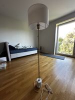 Lampe style marbre de Micasa