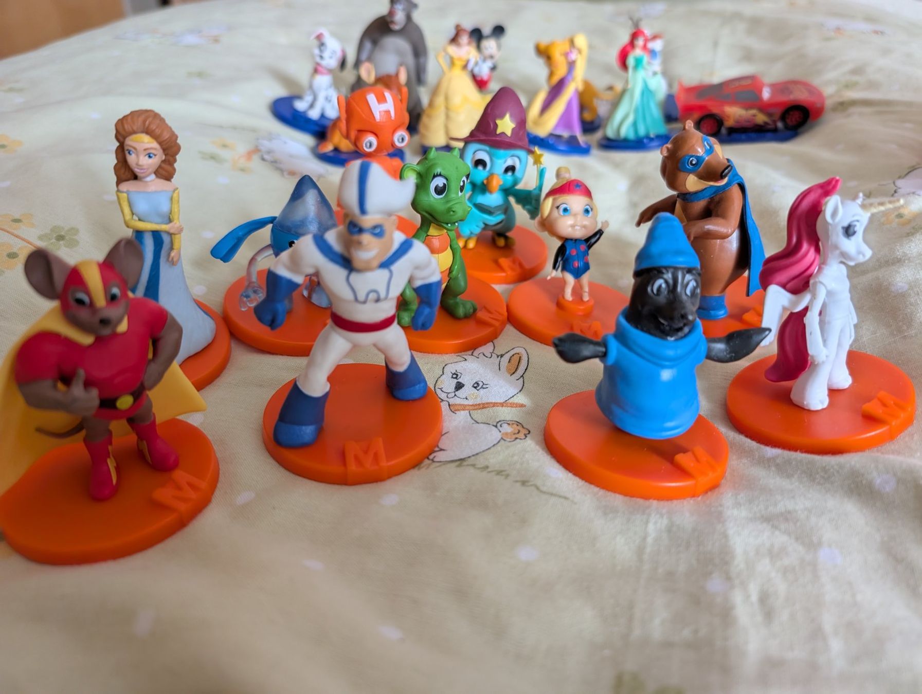 Audiolibri: Migros Mania Story riesiges Set mit Box – Usato da Alpnach Dorf venduto da Familieleben 2