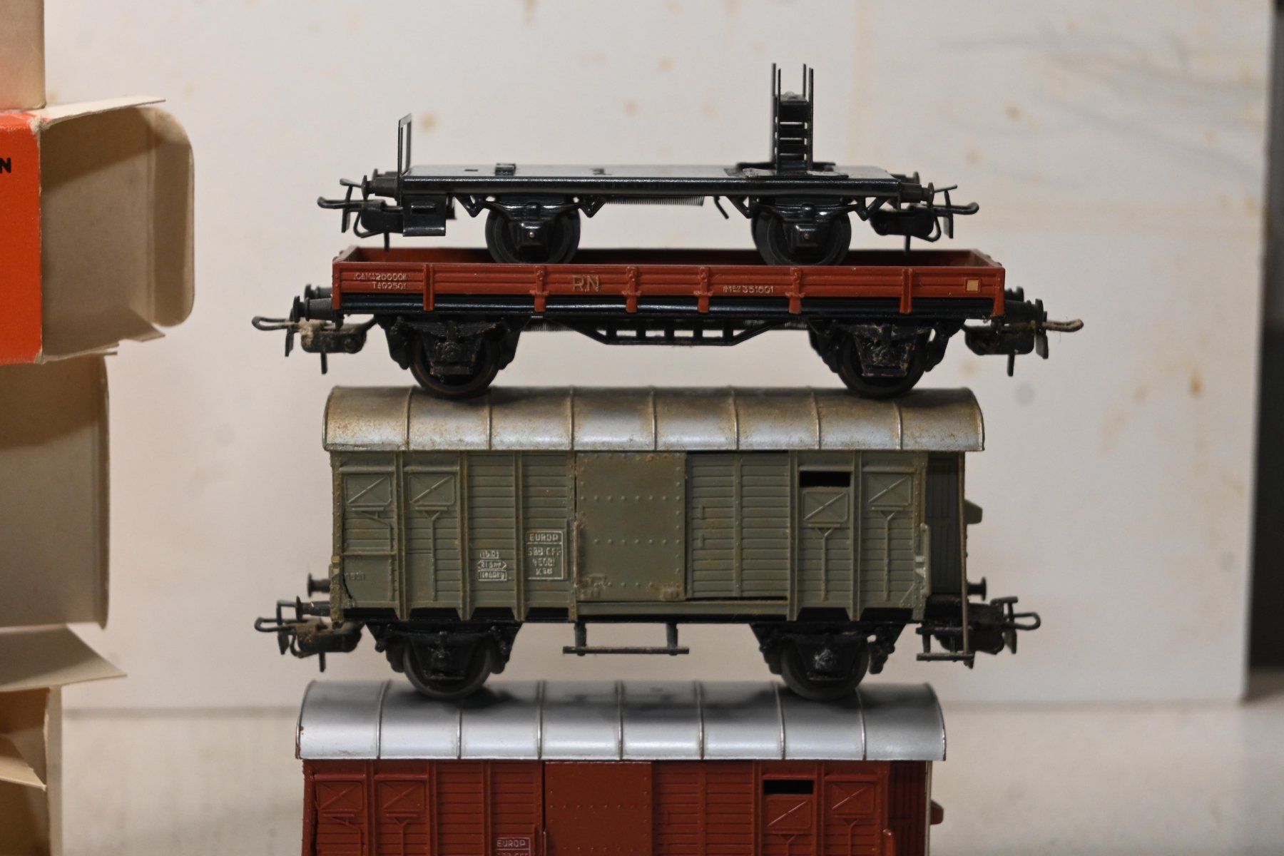 Märklin Modelleisenbahnen: Märklin Güterwagen mit OVP , 4 Stück – Gebraucht aus Laupen ZH von Zmoewe 2