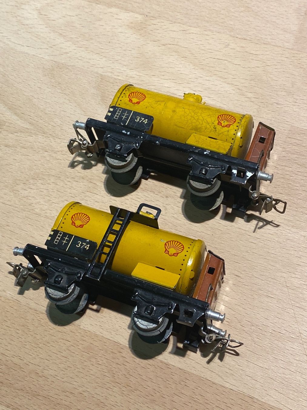 Märklin Modelleisenbahnen: SHELL - 374 - Kesselwagen – Gebraucht aus Stüsslingen von leo_nzh6 3