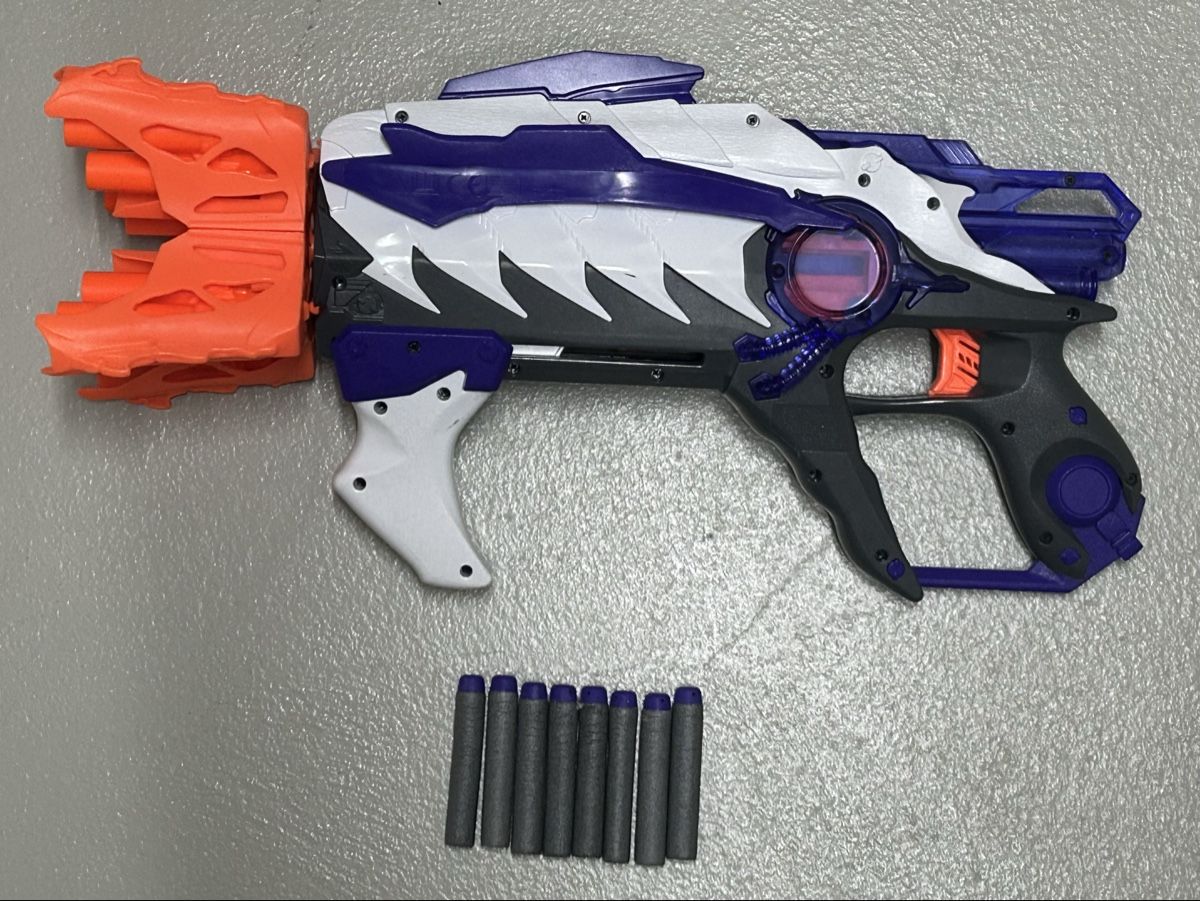 Nerf Giocattoli: NERF Zombie Strike Ravager Blaster mit 8 Darts – Usato da Luterbach venduto da Magnesium3 1