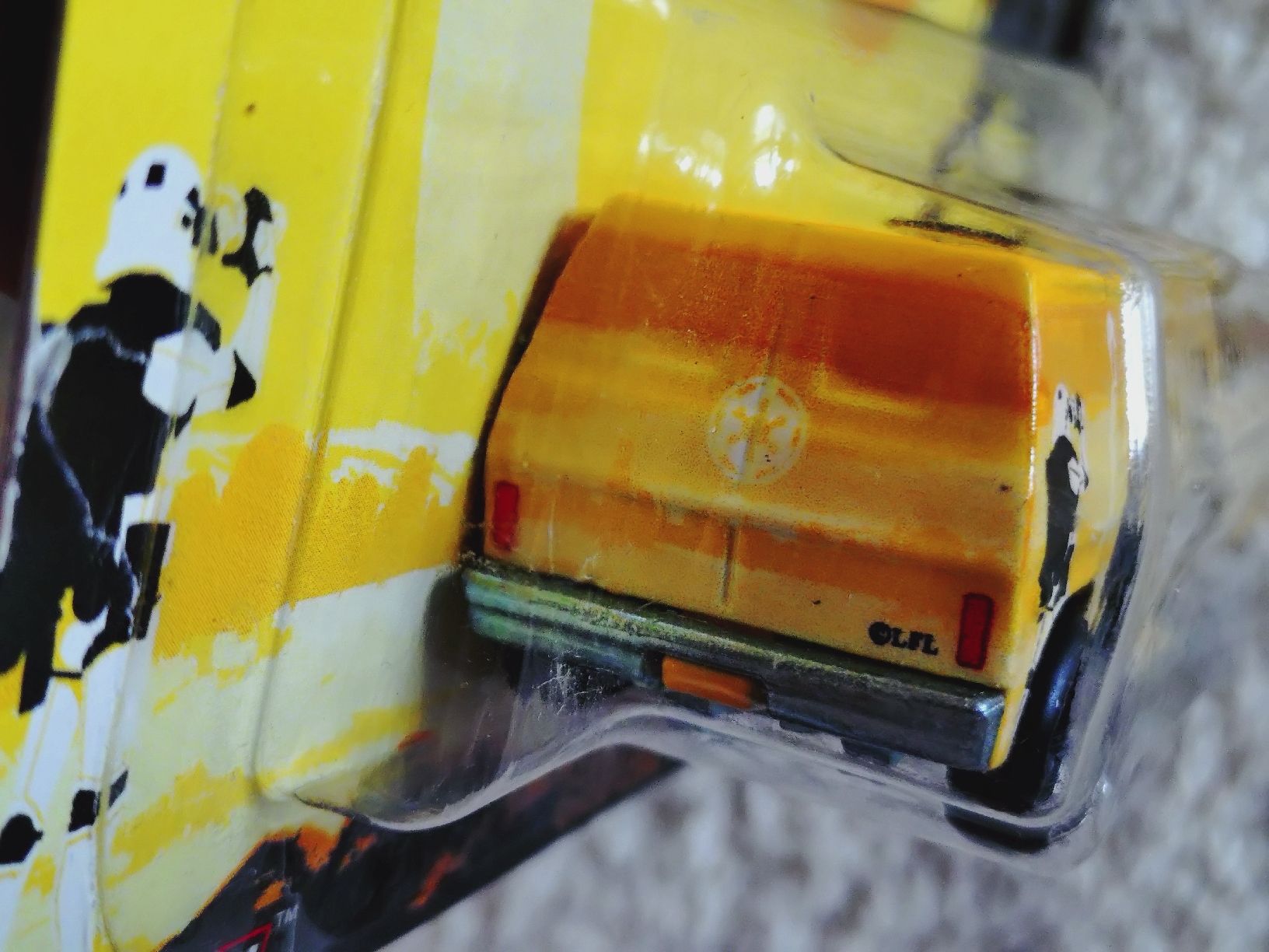 Hot Wheels Modellautos: Hot Wheels Premium Star Wars Super Van – Neu und originalverpackt aus Zürich von DiecastDude 2